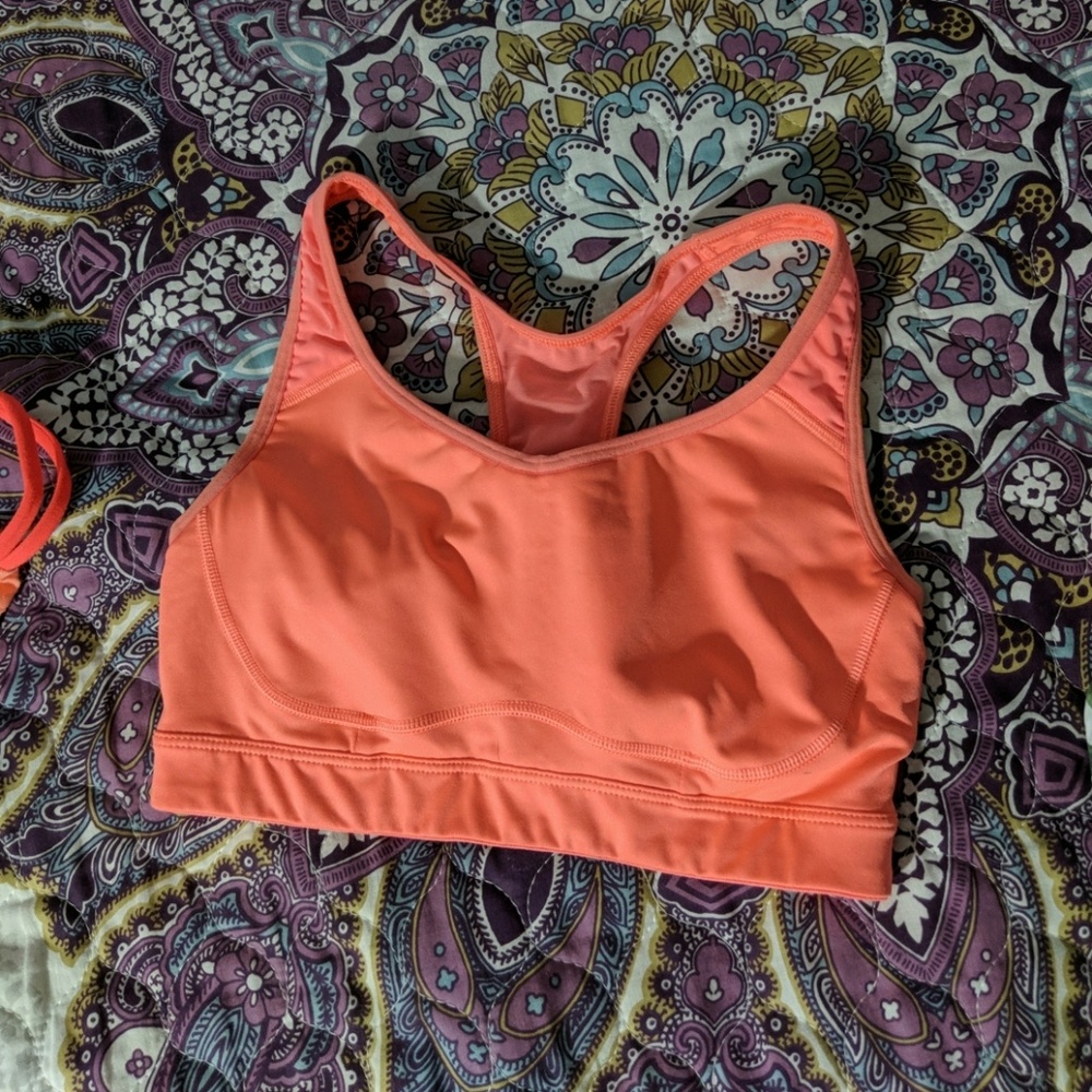 Sports bra